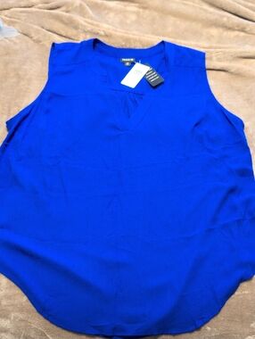Torrid Cobalt Blue V-Neck Sleeveless Harper Blouse Size 00 (10)